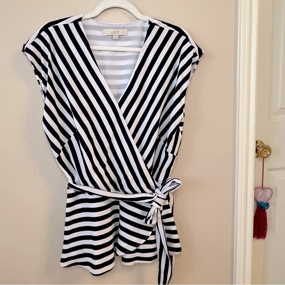 LOFT Women Top, Wrap Blouse in Blue and White Stripes, Size M - Picture 4 of 7